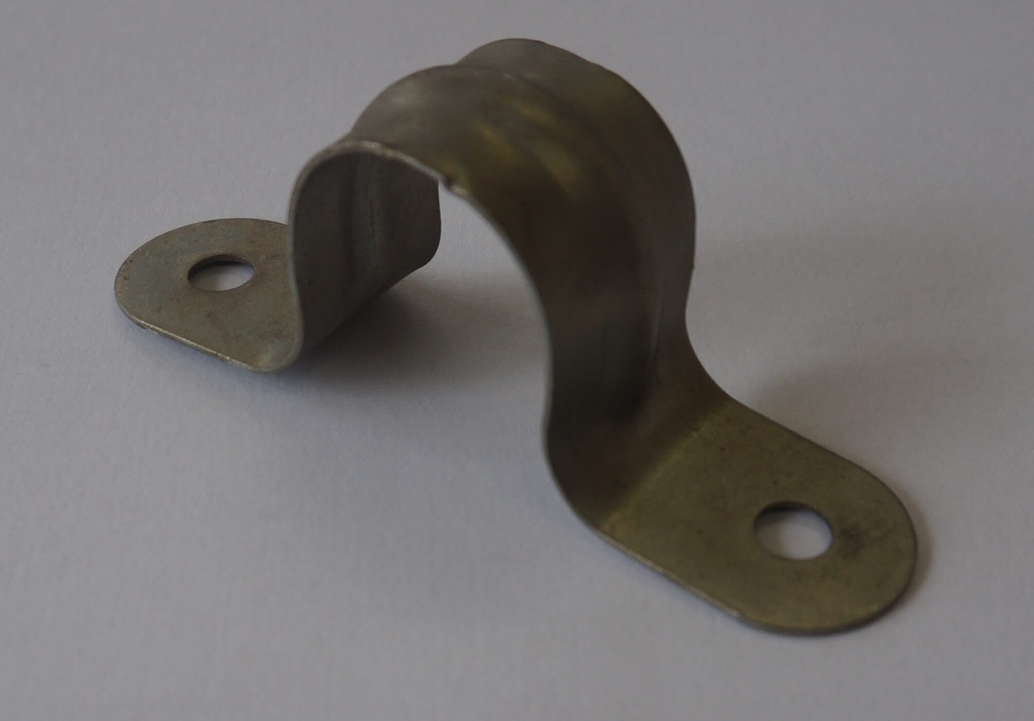 Strap saddles